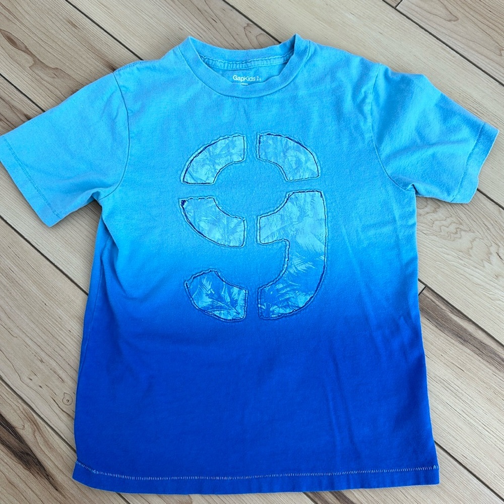 Gap Kids boys short sleeve t-shirt size 6/7